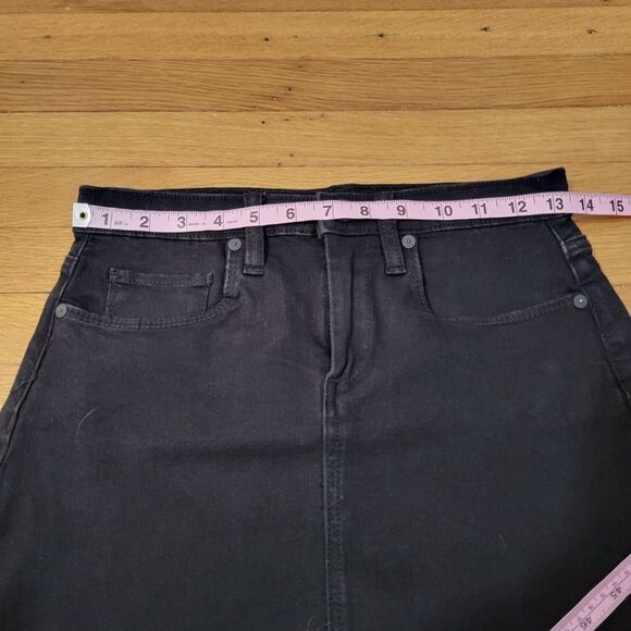Blank NYC Black Moto Denim Cutoff Raw Hem Skirt Size 24 - Picture 9 of 10